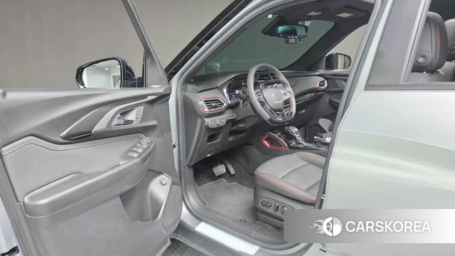 Chevrolet (GM Daewoo) Trailblazer 2022 Серебристо-серый из Кореи, фото 4