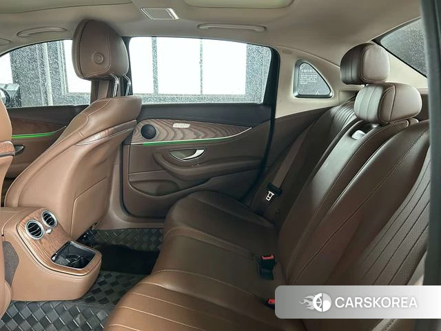 Mercedes-Benz E-class 2022 Черный из Китая, фото 4