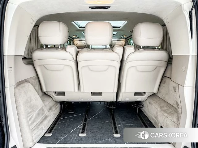 Mercedes-Benz V-class 2023 Черный из Китая, фото 4