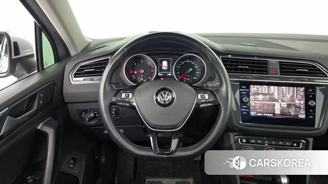 Volkswagen Tiguan second Generation 2020 Серебристо-серый из Кореи, фото 4
