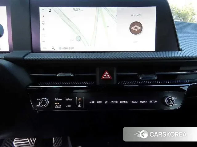 Kia EV6 2022 Серебристо-серый из Кореи, фото 4