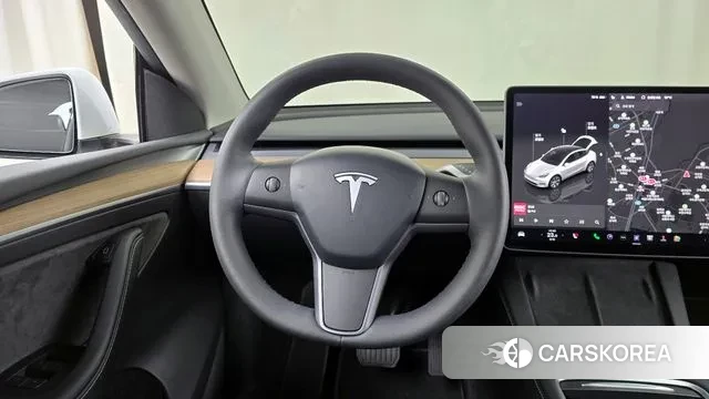 Tesla Model Y 2023 Белый из Кореи, фото 4