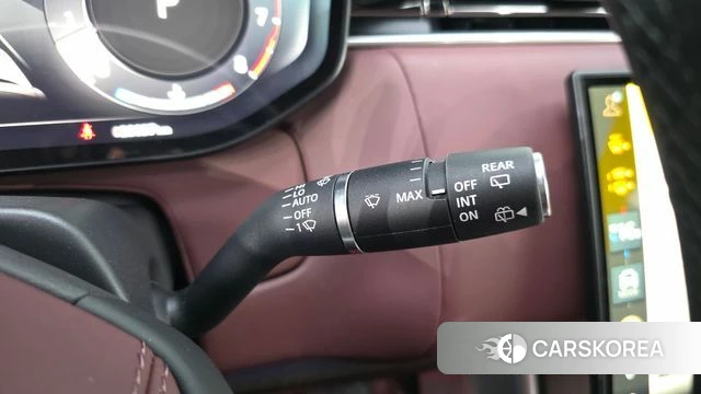 Land Rover Range Rover 5th Generation 2024 Золотой из Кореи, фото 4