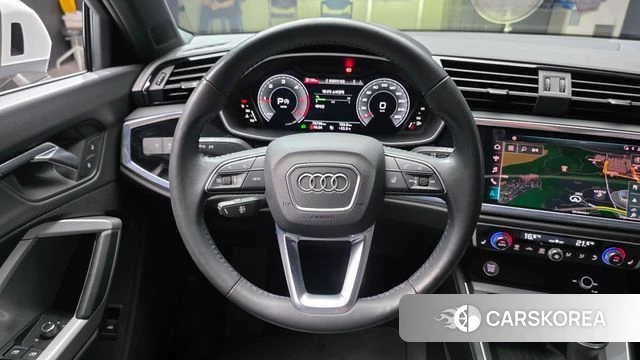 Audi Q3 (F3) 2020 Белый из Кореи, фото 4