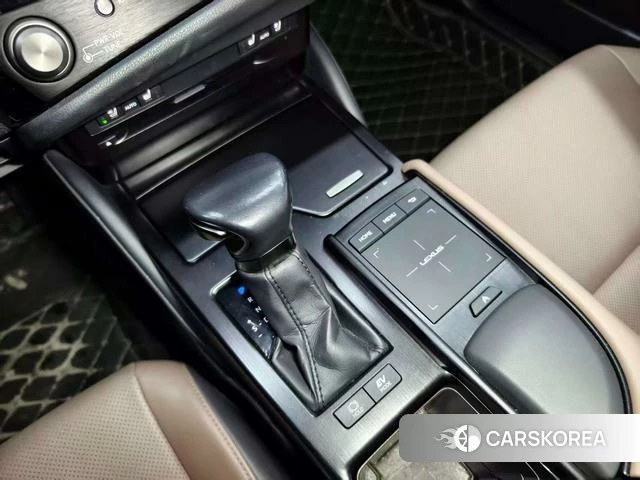 Lexus ES 2021 Темно-серый из Китая, фото 4