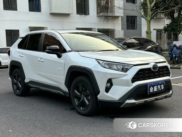 Toyota RAV4 Rongfang 2022 Белый из Китая, фото 4