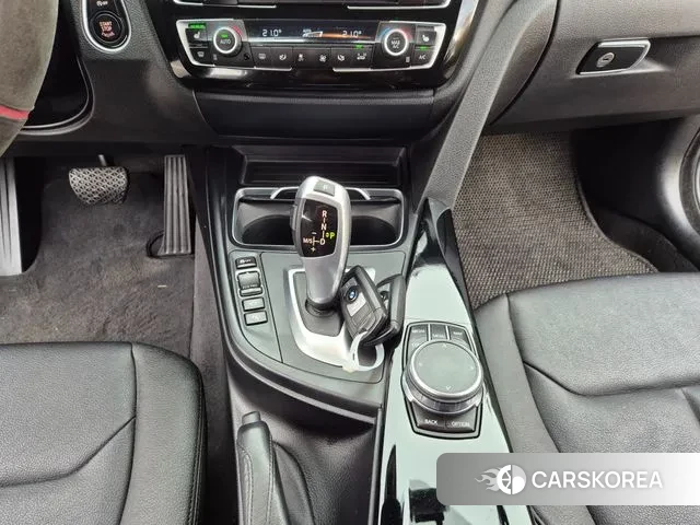 BMW 3 Series GT (F34) 2020 Синий нефрит из Кореи, фото 4