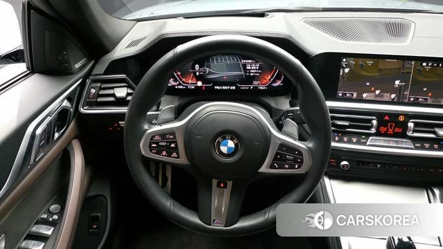 BMW 4 Series (G22) 2021 Серебристо-серый из Кореи, фото 4