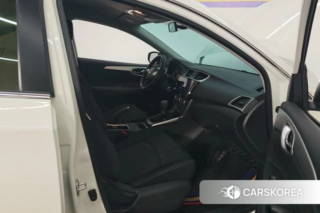 Nissan Xuan Yi 2023 Белый из Китая, фото 4