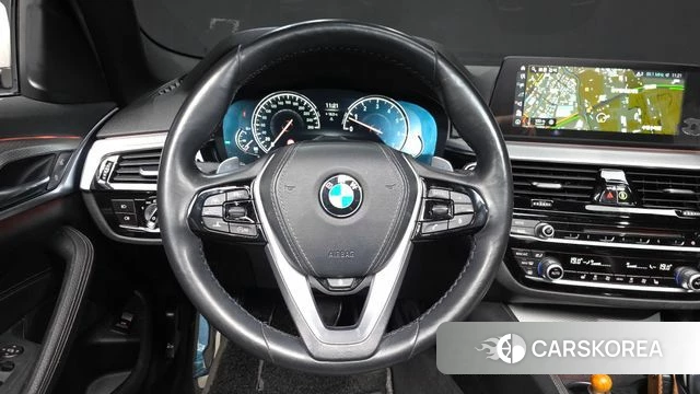 BMW 5 Series (G30) 2018 Белый из Кореи, фото 4