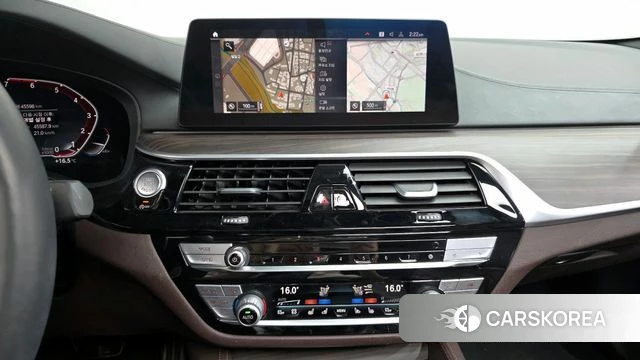 BMW 5 Series (G30) 2020 Белый из Кореи, фото 4