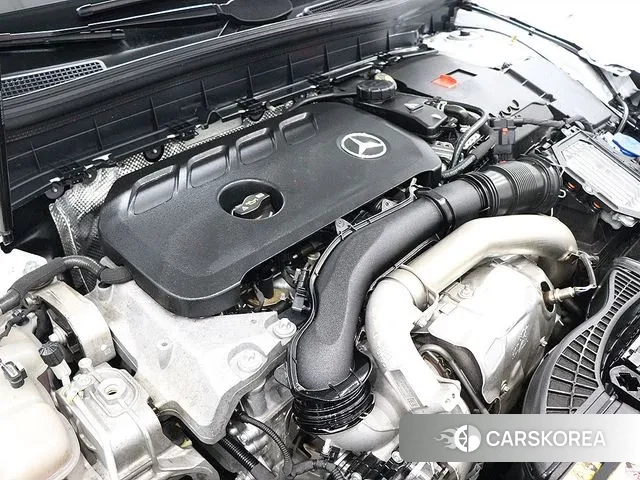 Mercedes-Benz GLB-Class X247 2024 Белый из Кореи, фото 4