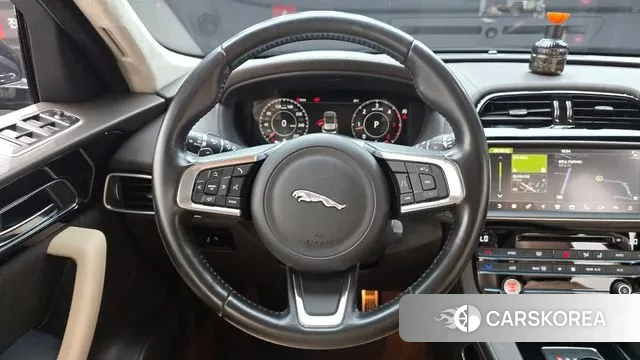 Jaguar F-PACE 2019 Черный из Кореи, фото 4