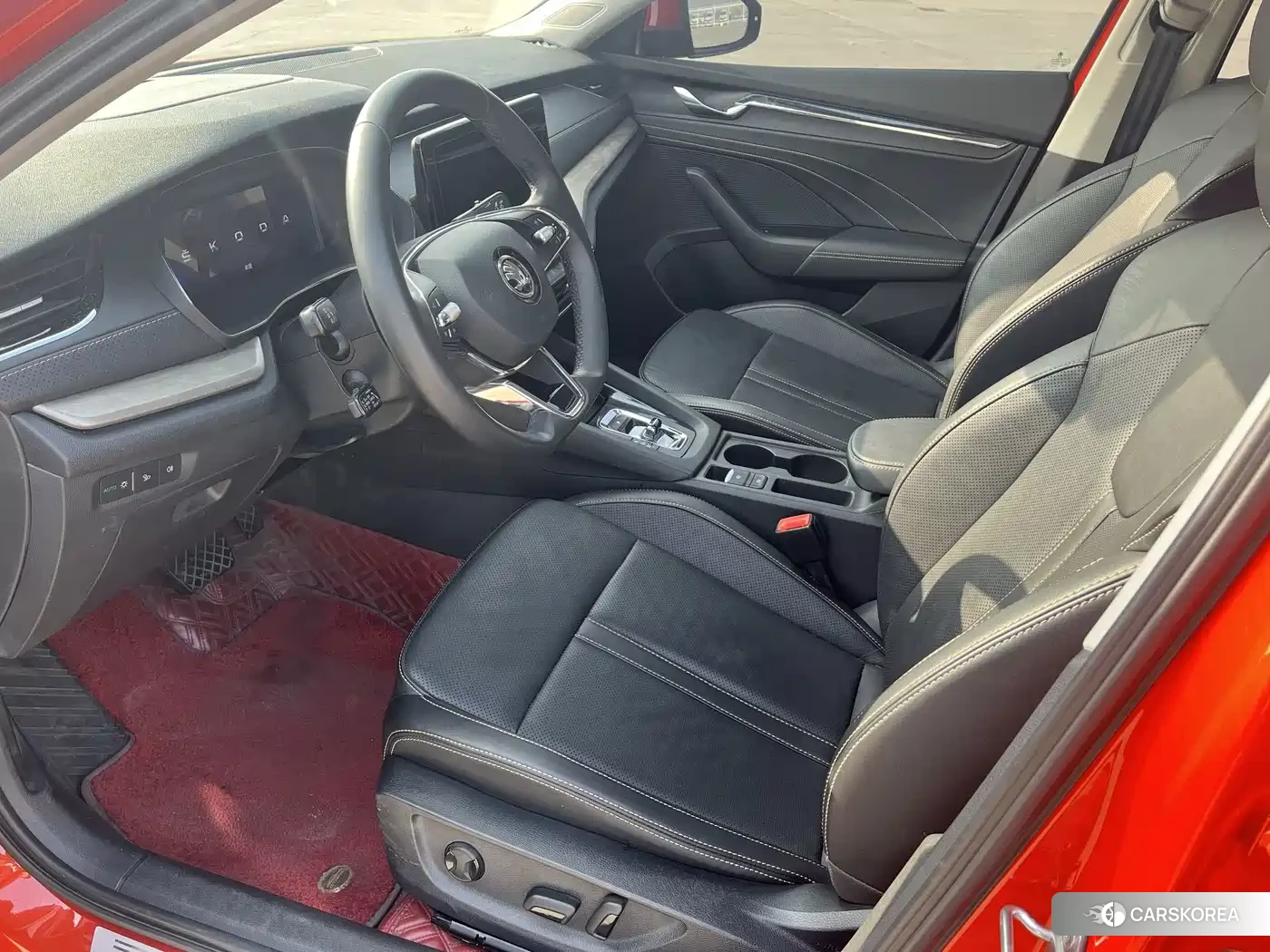 Skoda Octavia 2021 Yellow/orange из Китая, фото 4