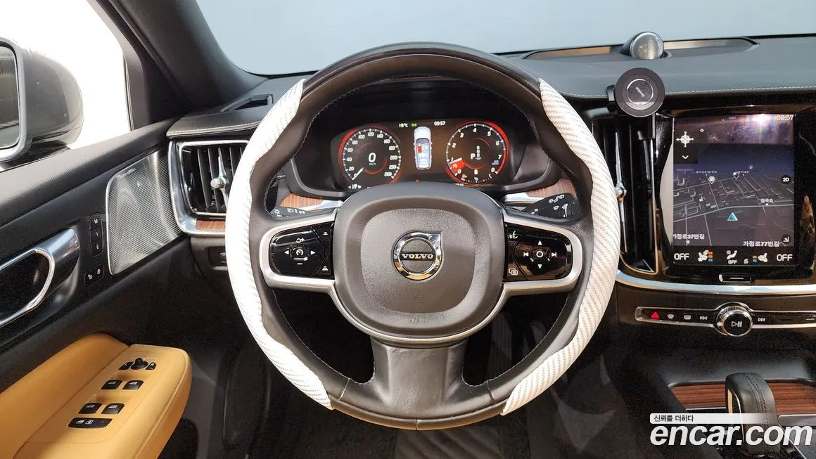 Volvo V60 Cross-Country 2nd Generation 2020 Серый из Кореи, фото 4