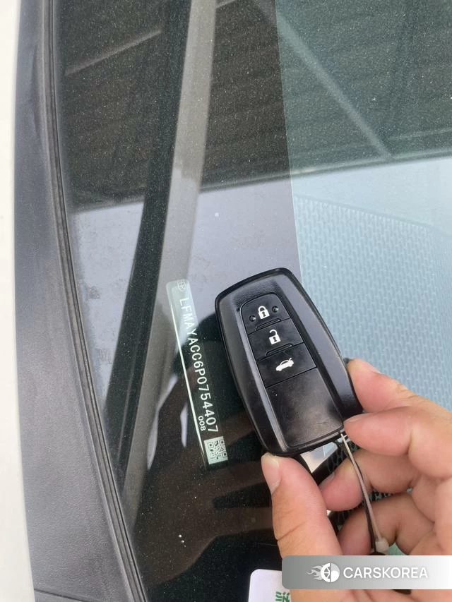 Toyota Corolla 2023 Белый из Китая, фото 4