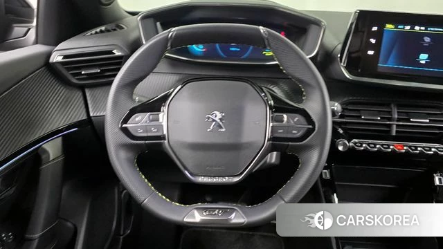 Peugeot e-2008 second generation 2023 Черный из Кореи, фото 4