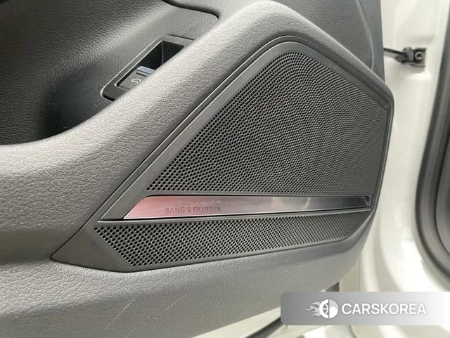 Audi A7 2022 Белый из Китая, фото 4