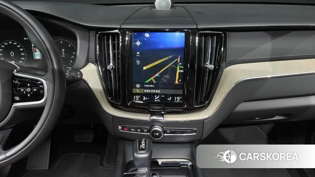 Volvo XC60 second Generation 2019 Серый из Кореи, фото 4