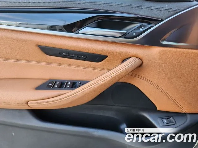 BMW 5 Series (G30) id 2886688 из Кореи 4