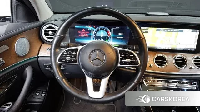 Mercedes-Benz E-Class W213 2019 Белый из Кореи, фото 4