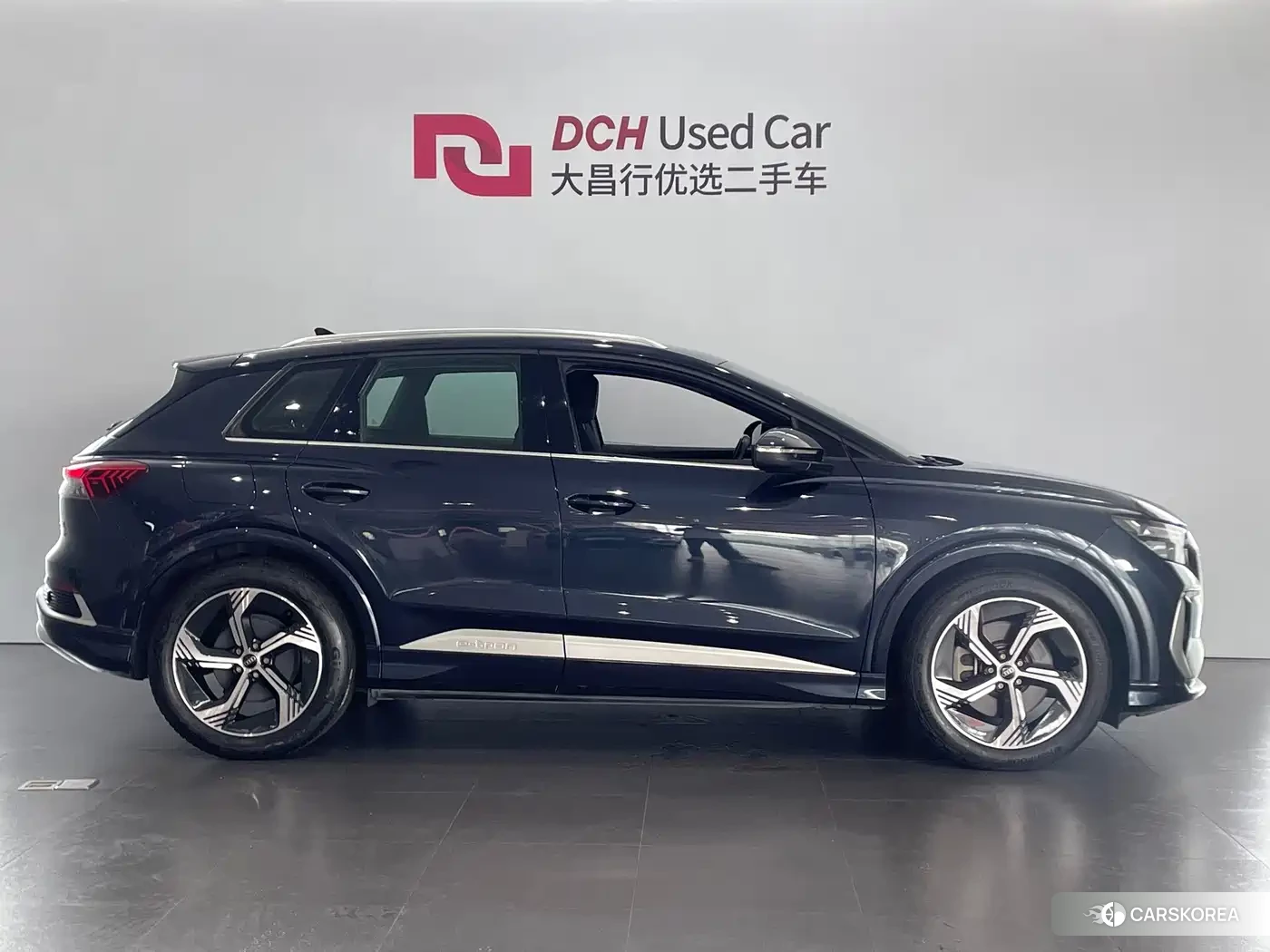 Audi Q4 e-tron 2023 Черный из Китая, фото 4