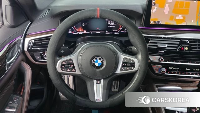 BMW 5 Series (G30) 2022 Белый из Кореи, фото 4