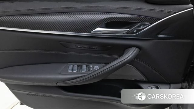 BMW 5 Series (G30) 2022 Серый из Кореи, фото 4