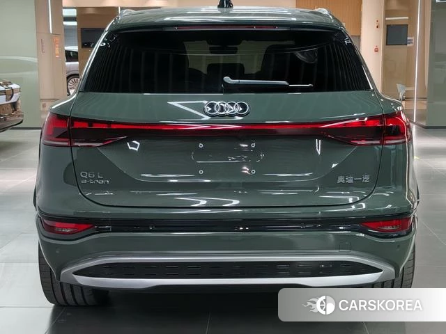 Audi Q6L e-tron 2025 Зеленый из Китая, фото 4