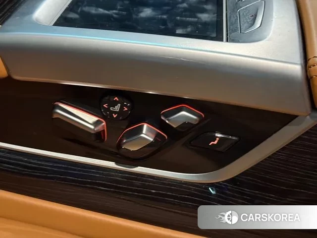 BMW 7 Series (G11) 2018 Черный из Кореи, фото 4