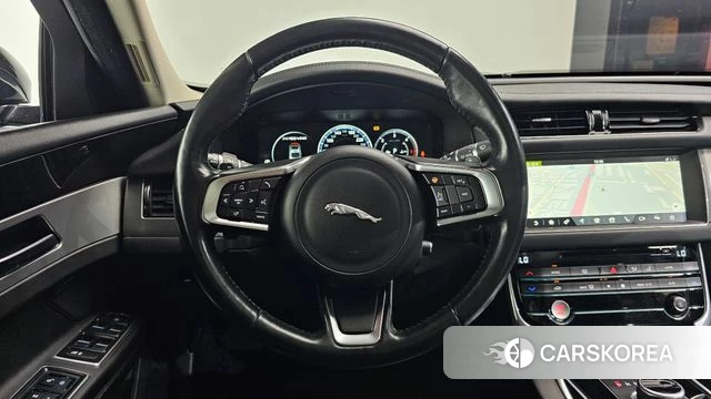 Jaguar XF (X260) 2018 Черный из Кореи, фото 4