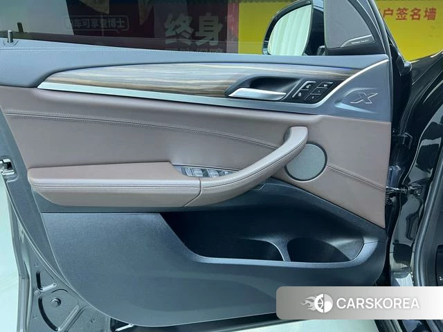 BMW X3 2021 Черный из Китая, фото 4