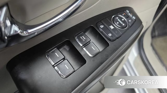 Kia The New Carnival 2020 Серебряный из Кореи, фото 4
