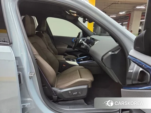 BMW X3 (G45) 2025 Небесно-голубой из Кореи, фото 4