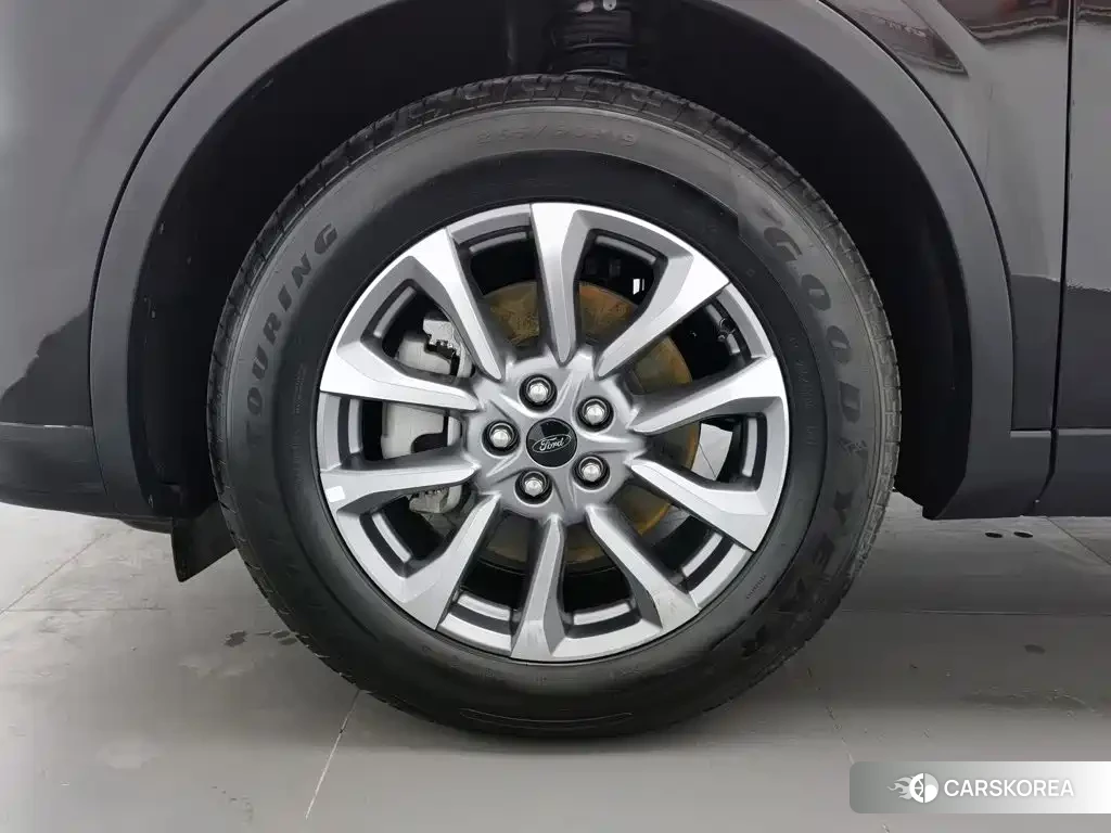 Ford Edge 2023 Черный из Китая, фото 4