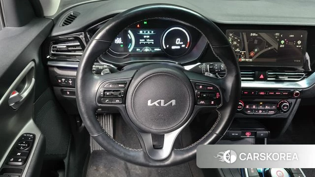 Kia Niro Plus 2022 Белый из Кореи, фото 4