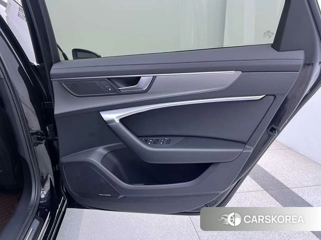 Audi A6L 2021 Черный из Китая, фото 4
