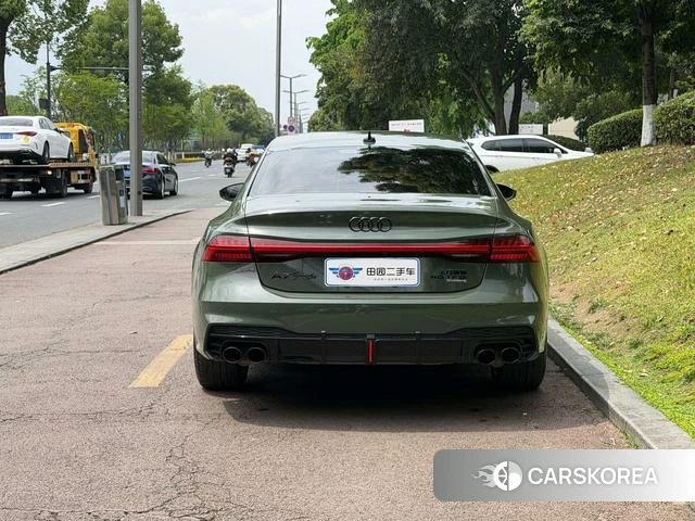 Audi A7L 2024 Зеленый из Китая, фото 4