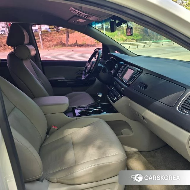 Kia The New Carnival 2018 Жемчужный цвет из Кореи, фото 4