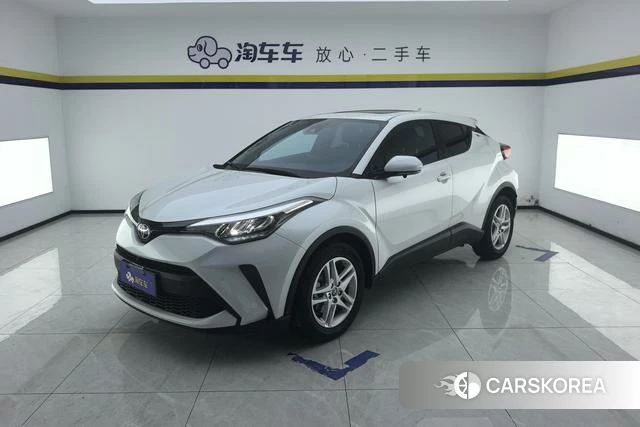 Toyota C-HR 2023 Белый из Китая, фото 4