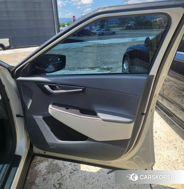 Kia EV6 2023 Жемчужный цвет из Кореи, фото 4