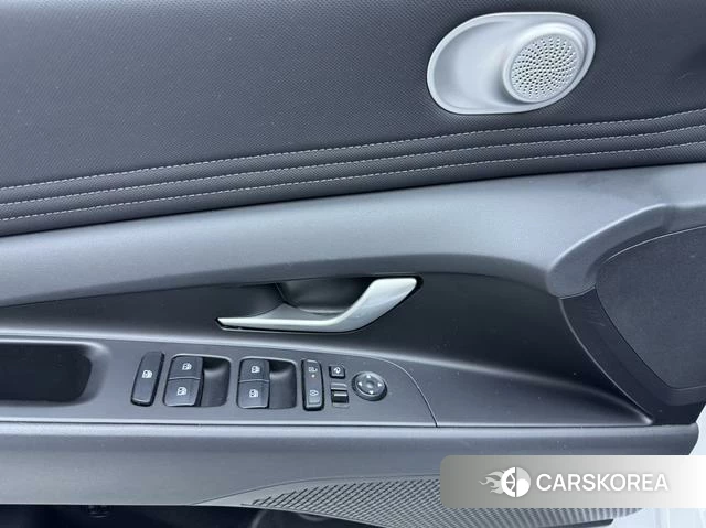 Hyundai Elantra 2023 Белый из Китая, фото 4