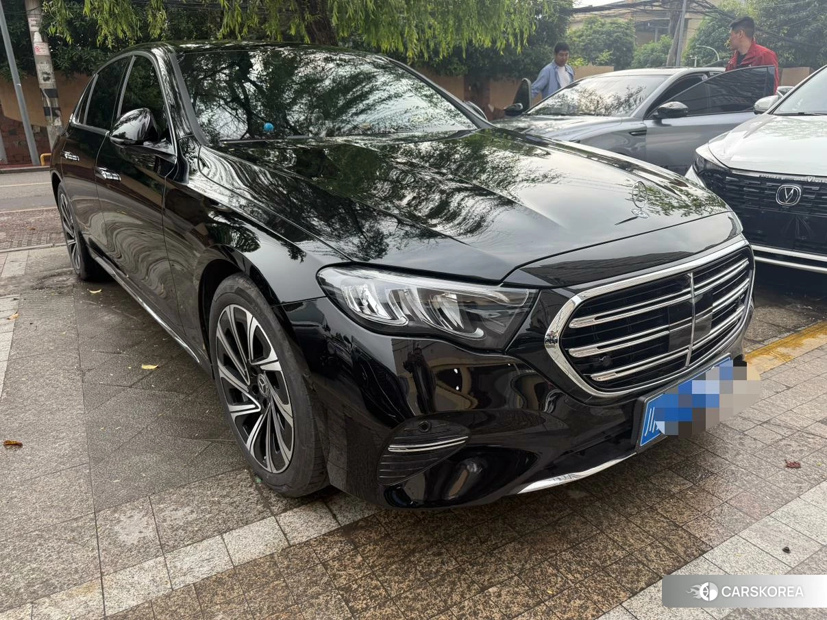 Mercedes-Benz E-class 2023 Черный из Китая, фото 4