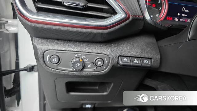 Chevrolet (GM Daewoo) Trailblazer 2022 Белый из Кореи, фото 4