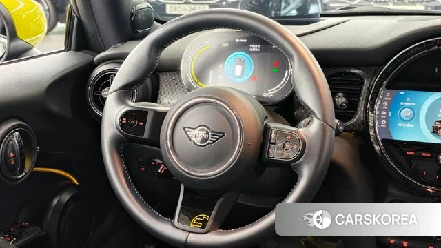 Mini Cooper Electric 2023 Черный из Кореи, фото 4