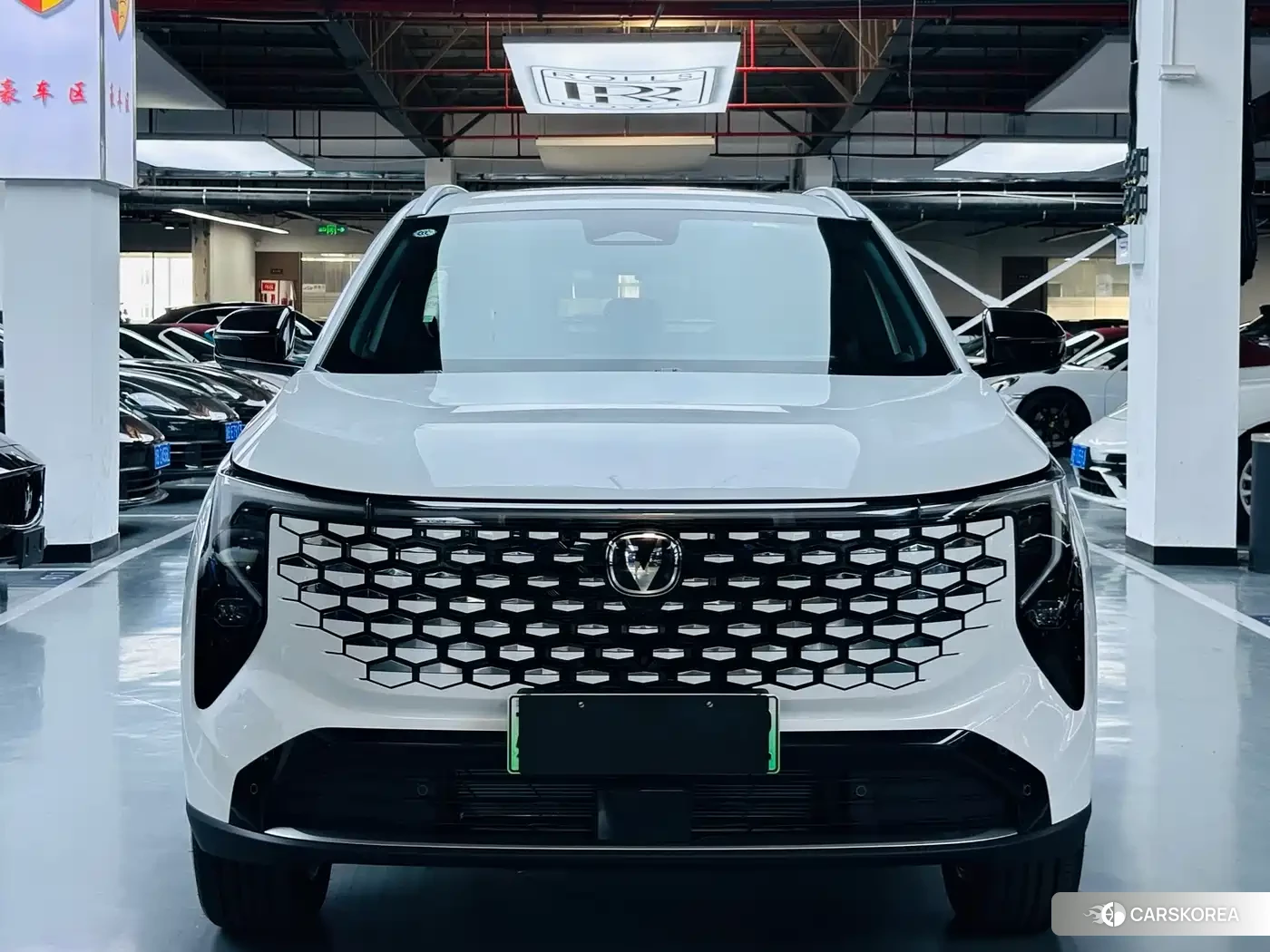 Chang'an CS55PLUS PHEV 2026 Белый из Китая, фото 4