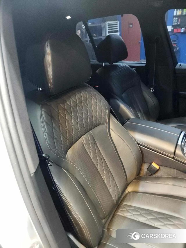 BMW X5 (G05) 2024 Серебристо-серый из Кореи, фото 4