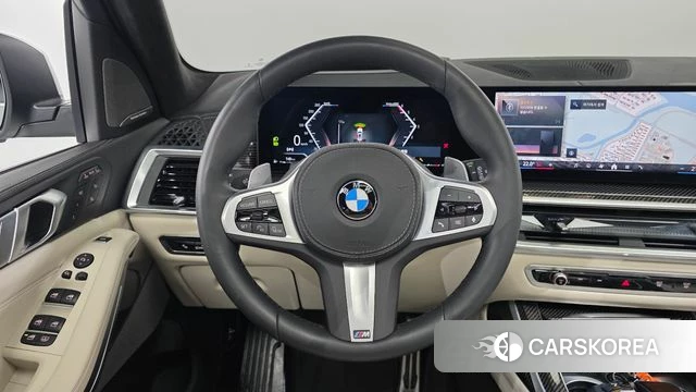 BMW X7 (G07) 2025 Белый из Кореи, фото 4