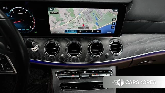 Mercedes-Benz E-Class W213 2022 Серый из Кореи, фото 4