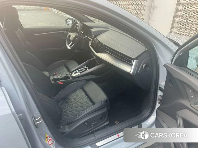 Audi A3 2024 Серебристо-серый из Китая, фото 4
